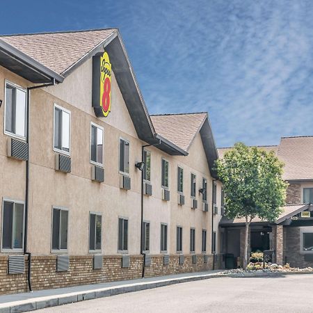 Super 8 By Wyndham Redding Hotel Екстериор снимка