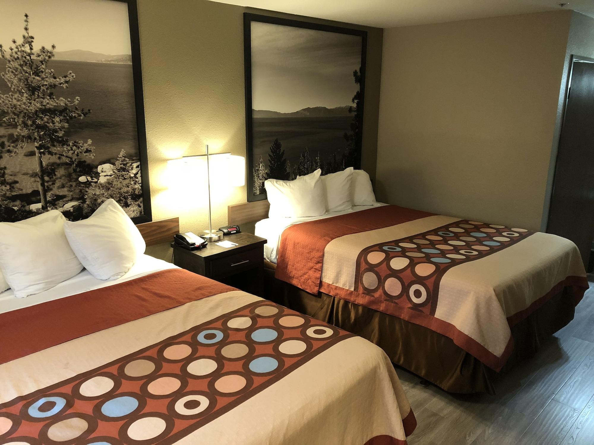 Super 8 By Wyndham Redding Hotel Екстериор снимка