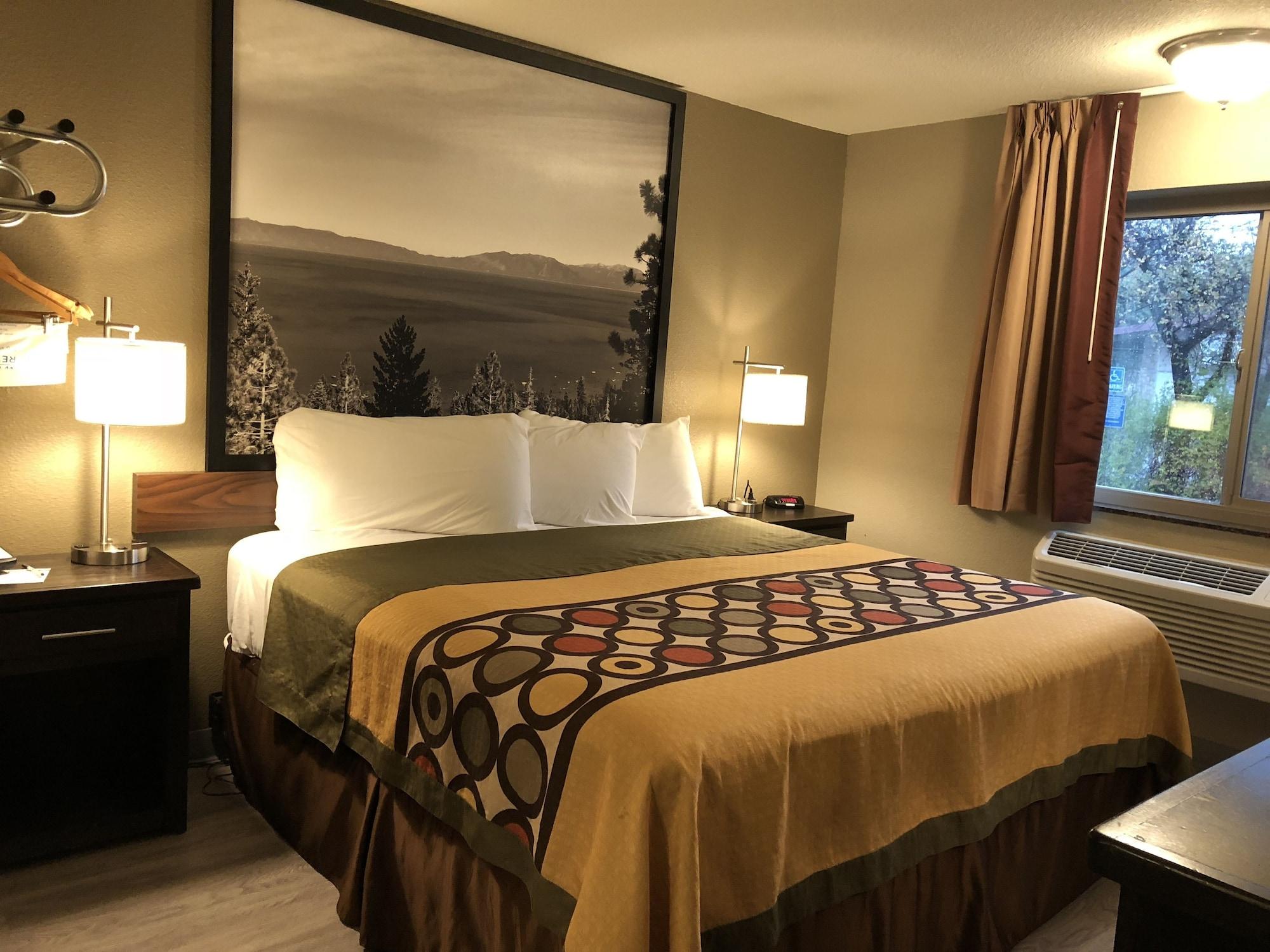 Super 8 By Wyndham Redding Hotel Екстериор снимка